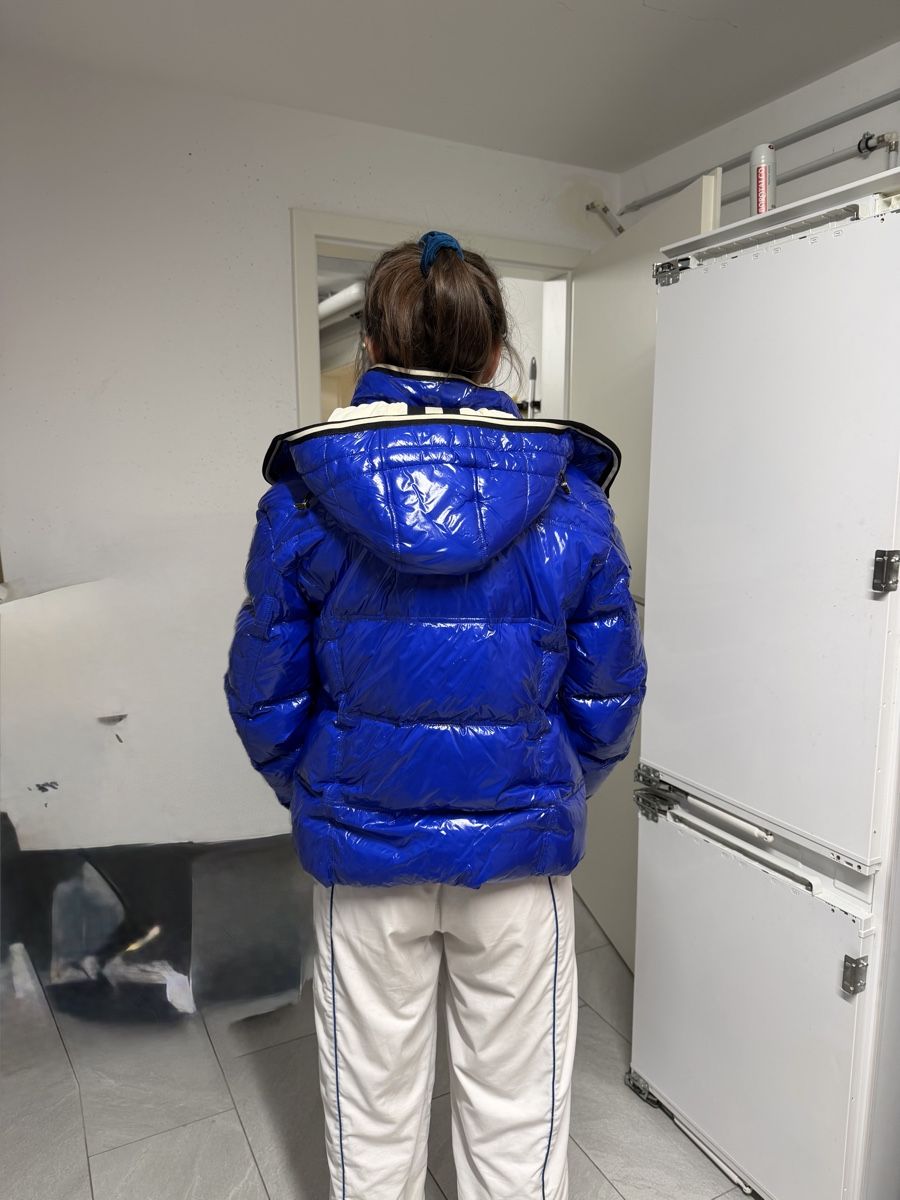 Moncler Giacche: Moncler Daunenjacke, blau, Winter – Usato da Wil ZH venduto da Cyril-Las 2