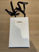 Miu Miu Geschenktüte weiss neuwertig mit Schleife