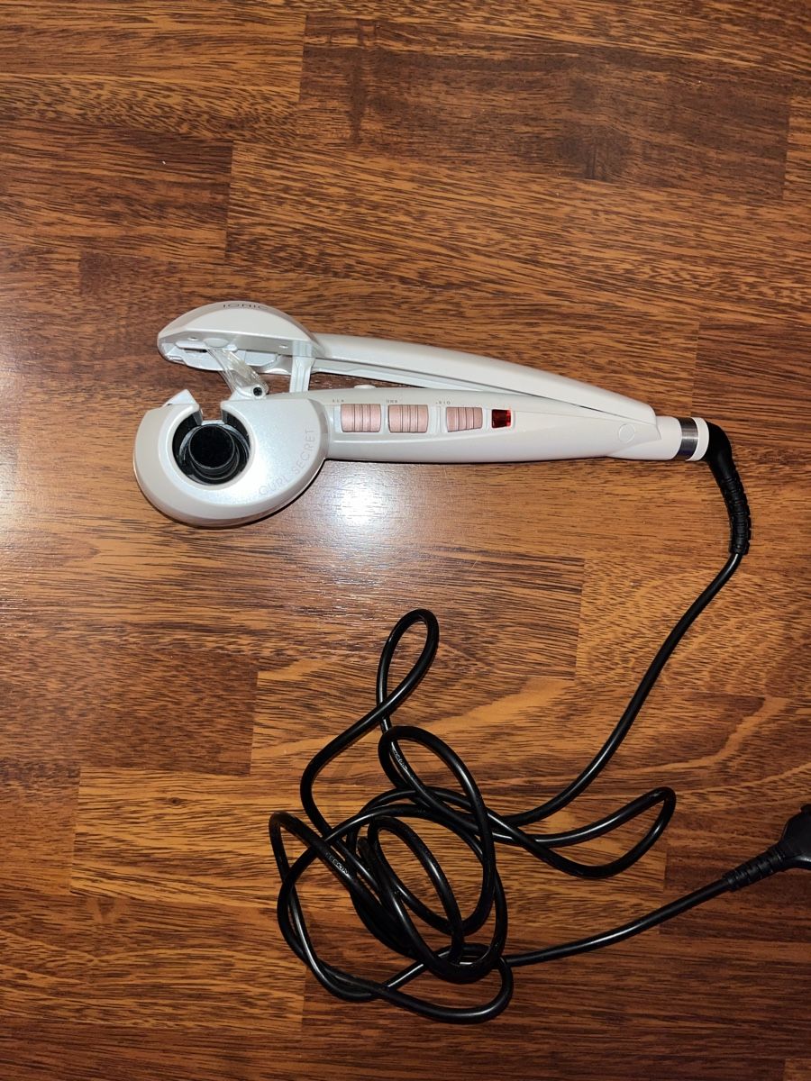 BaByliss Piastre & Arricciacapelli: Boucleur Babyliss – Nuovo (secondo la descrizione) da La Côte-aux-Fées venduto da nas_mdt7