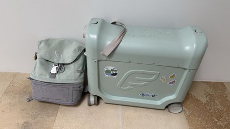 Stokke Jetkids Koffer mit passendem Rucksack mintgrün