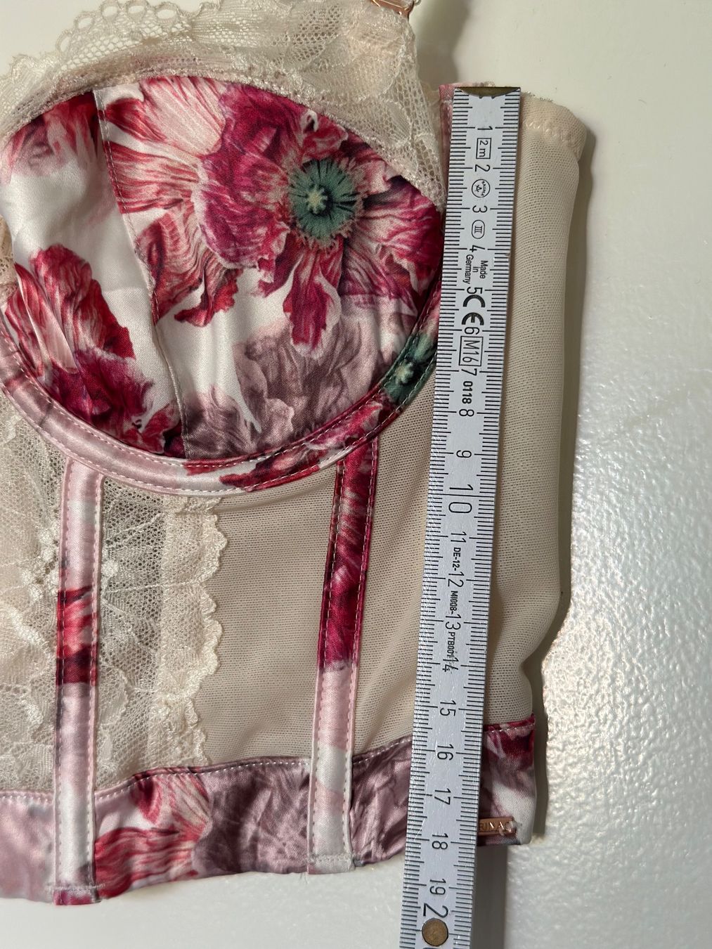 Sonstige Unterwäsche: Korsett BH pink weiss mit Rüsschen – Neu (gemäss Beschreibung) aus Zürich von ong8 1