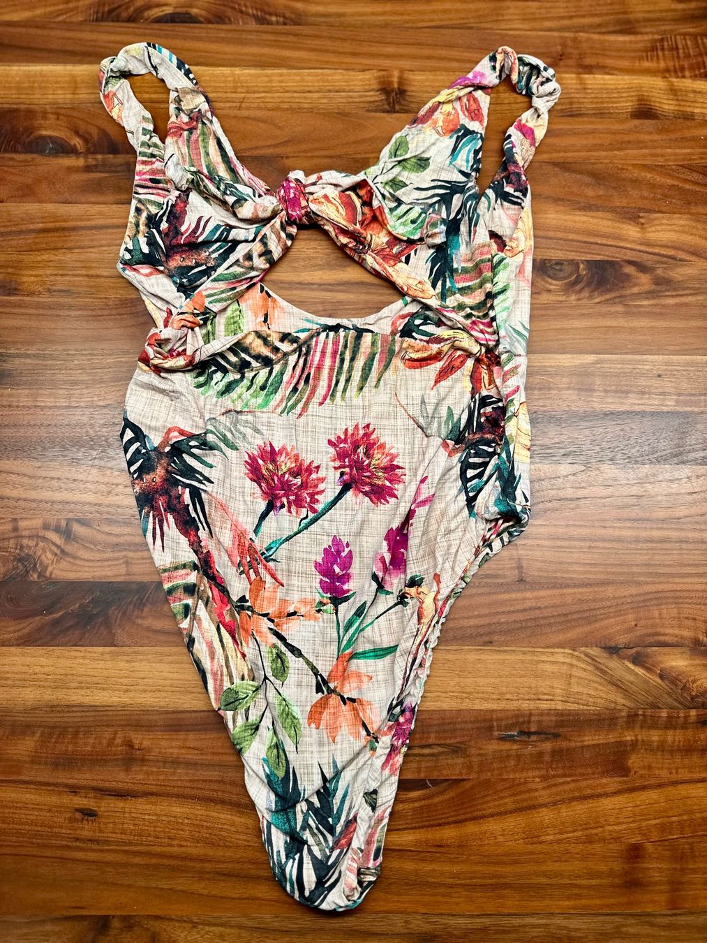 Costumi da bagno & Bikini: KHONSU Badeanzug mit Muster, Grösse L – Nuovo (secondo la descrizione) da Dübendorf venduto da mimamedusa