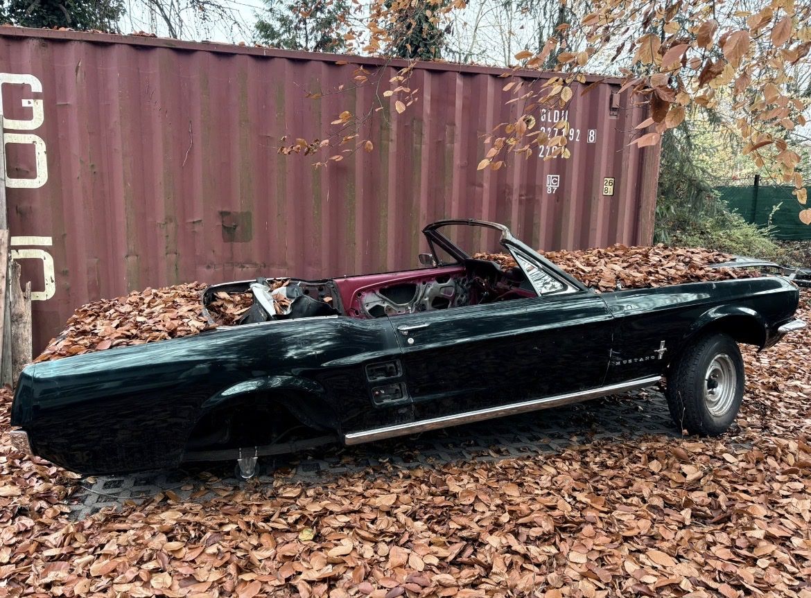 Ford (Usa) Autos: Mustang 1967 Cabrio ohne Papiere Rest Objekt – D'occasion à Krauchthal par rhu_g7mq
