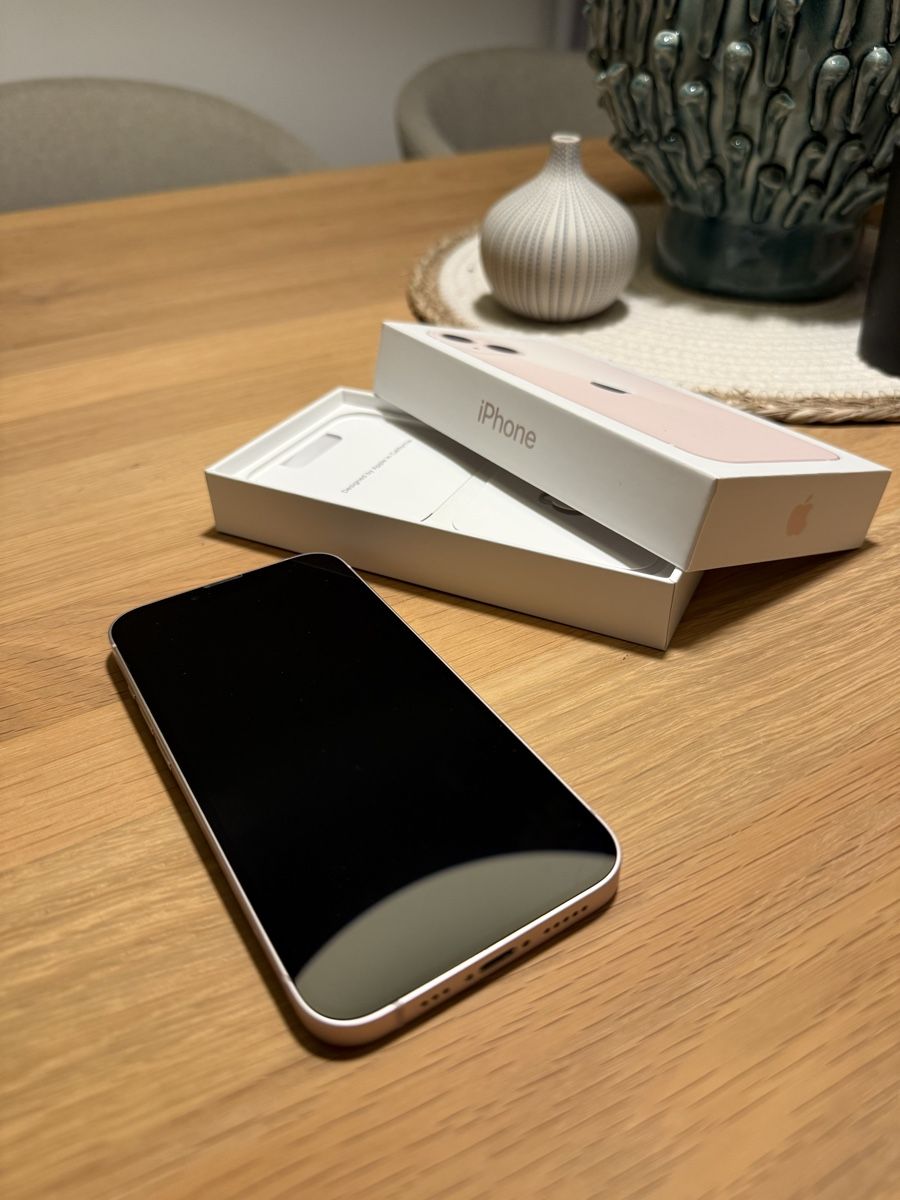 Apple Telefoni cellulari / Smartphones: Iphone 13 rose – Usato da La Croix-de-Rozon venduto da cam_mv82 1
