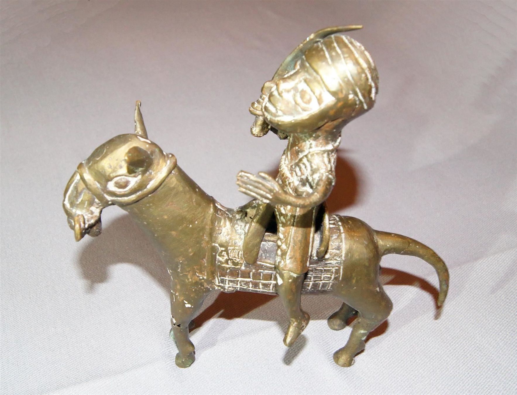 Figuren: Benin-Bronze: Krieger zu Pferd – Gebraucht aus Geroldswil von ARTEFACTO