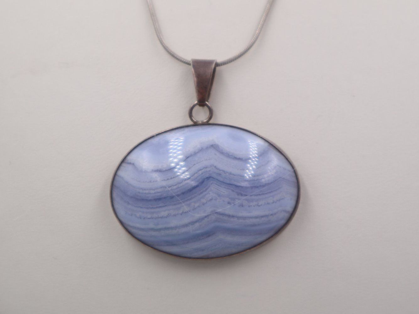 Anhänger: Grosser Silber Anhänger mit Silber Kette, blauer Edelstein – Gebraucht aus Baden von TellsKuchenhaus