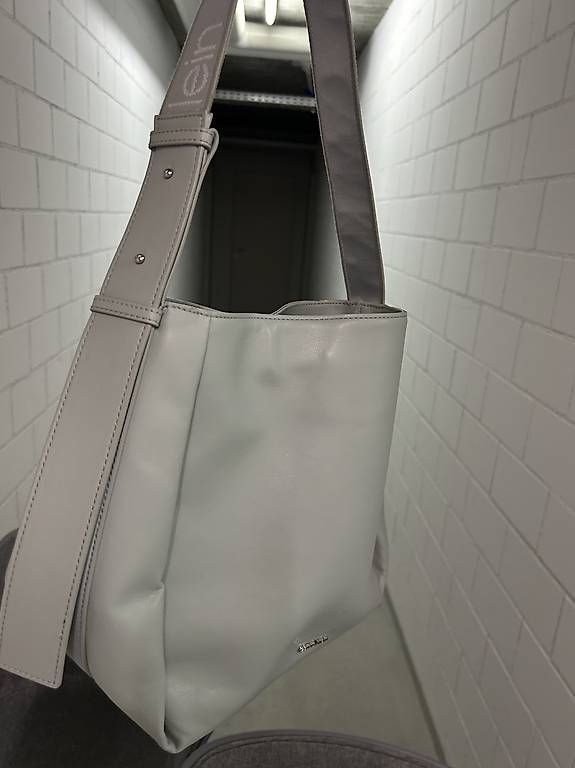 Borse da donna: Calvin Klein Tasche – Usato da St. Gallen venduto da tea_1234 1