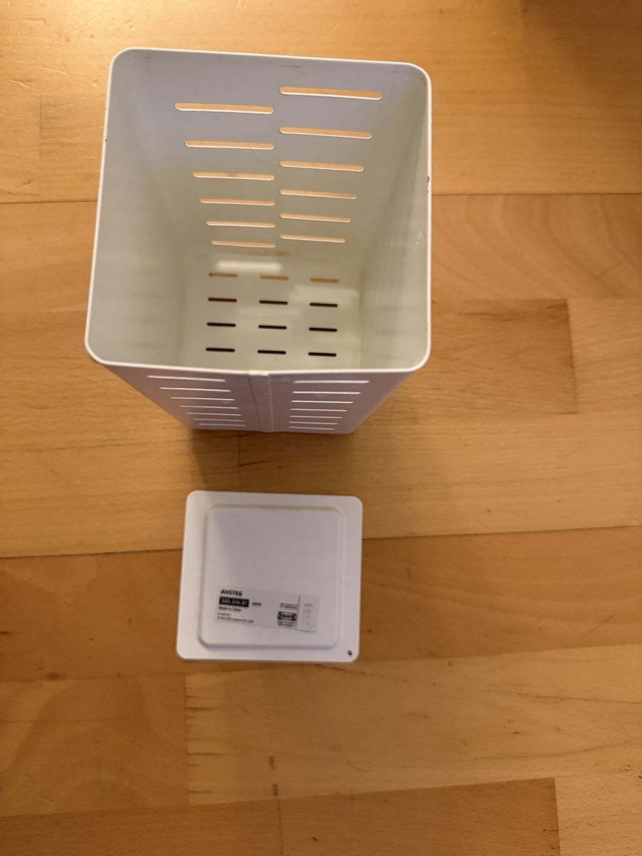 Ikea Tutti gli attrezzi: IKEA AVSTEG cutlery stand, white  – Usato da Zürich venduto da arr_vq5w 2