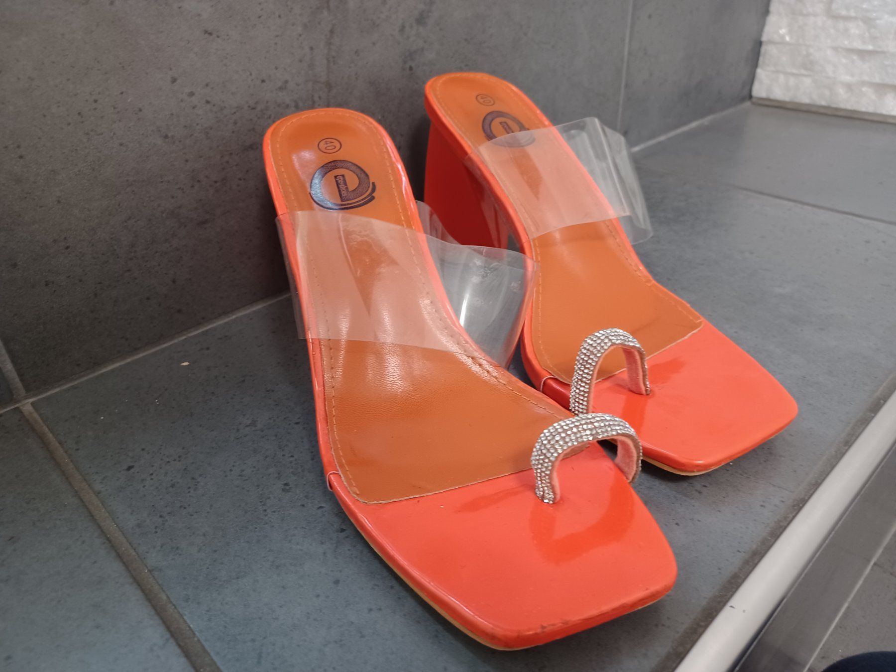 Scarpe da donna: Sandallen orange – Usato da Emmenbrücke venduto da Ddagi
