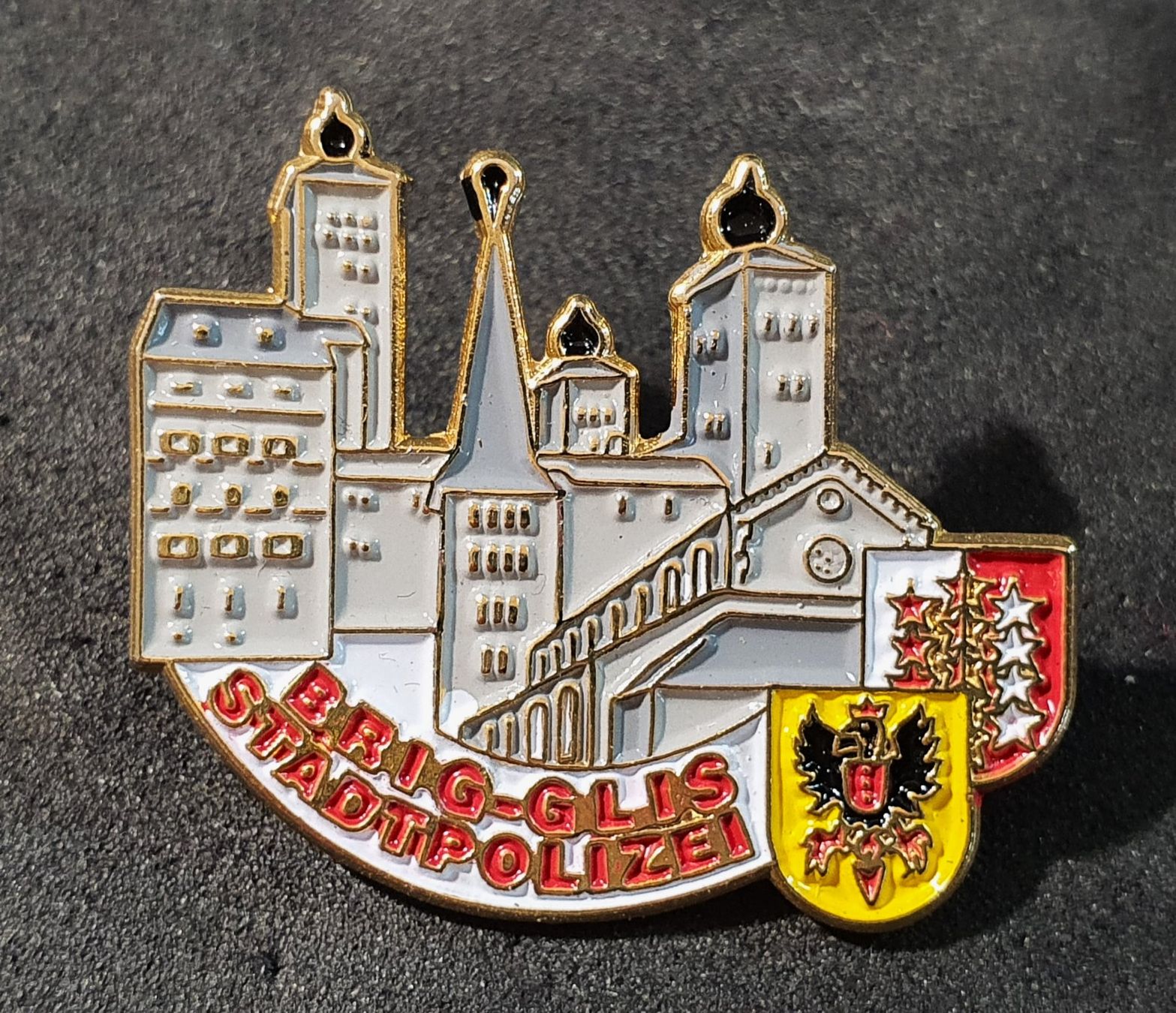 Placchette & Badge: Y219 - Pin Stadtpolizei Brig - Glis Wallis – Usato da Reinach BL venduto da Boston-Verkauf