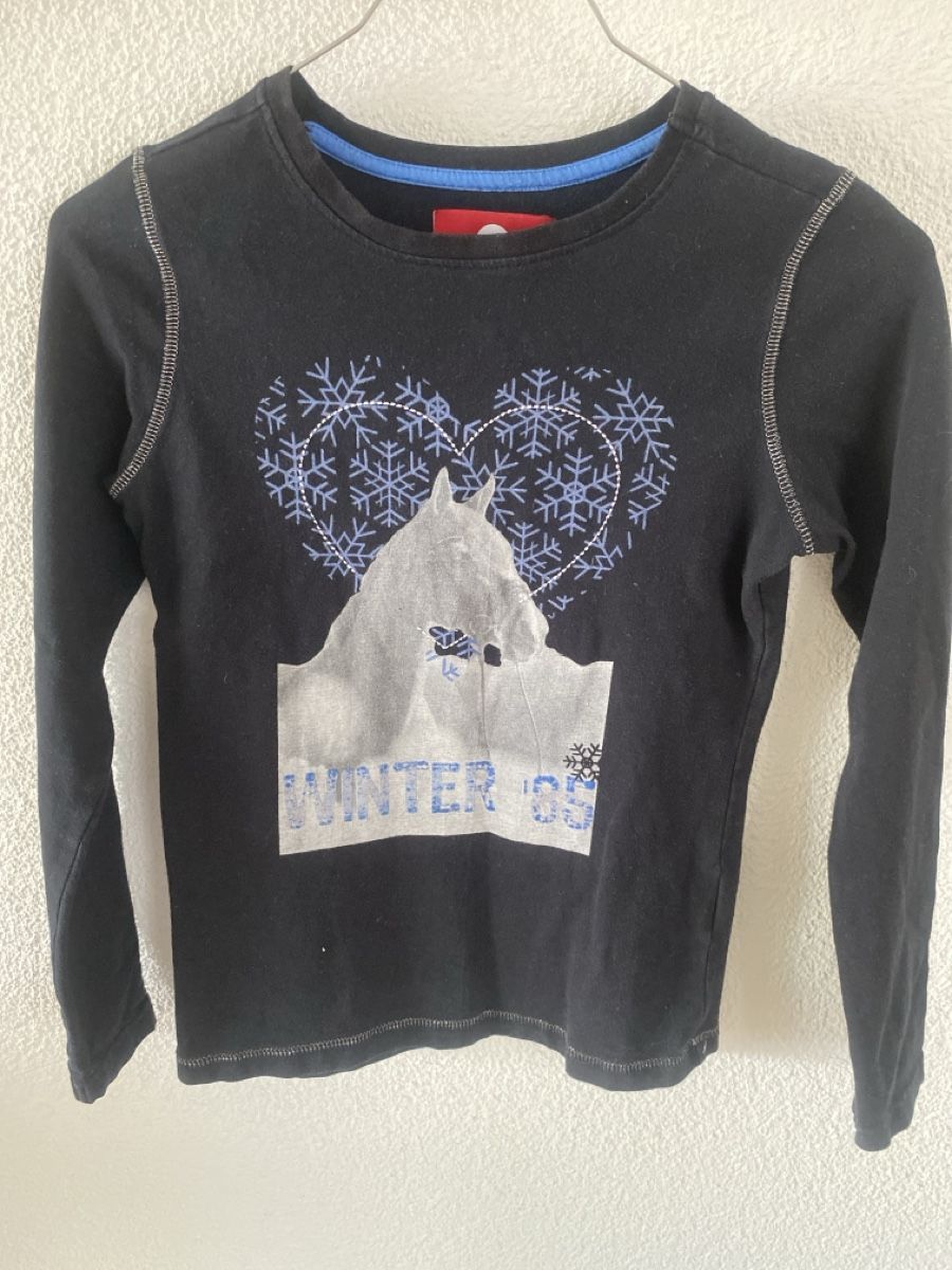 H&M Blouses, T-shirts & Tops: Mädchen Reit-Langarm Shirt Black  – D'occasion à Schmerikon par SwissKFO