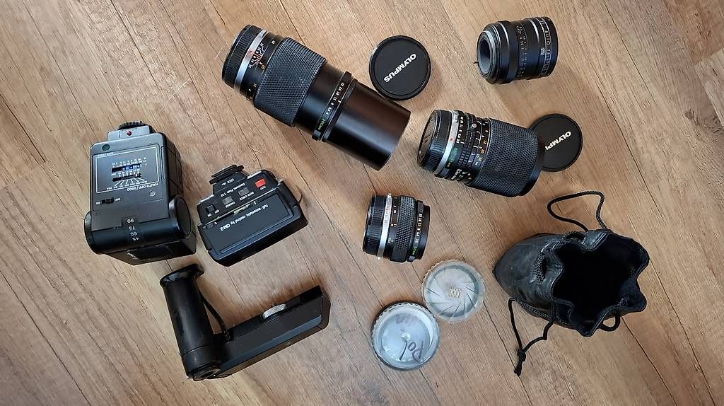 Olympus Obiettivi: 5 Olympus Objektive und anderes – Usato da Emmenbrücke venduto da Infix 2