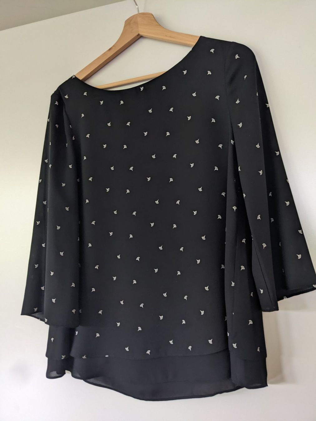 Tuniche: schöne, schwarze Bluse von Esprit, Grösse 38 – Usato da Basel venduto da labaffe01 1