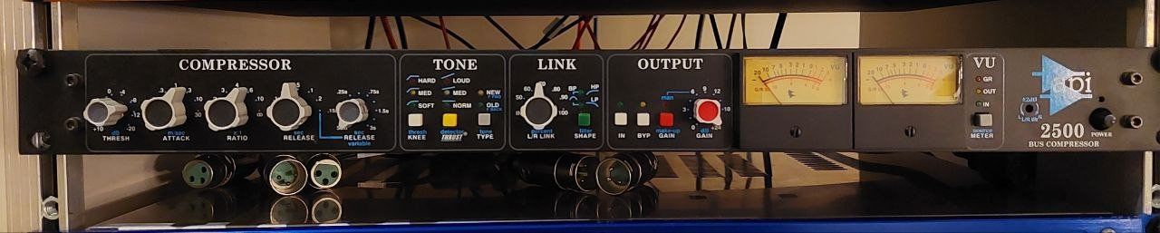 API Mischpulte: API 2500 Stereo Bus Compressor – Gebraucht aus Bern von archer.hostettler