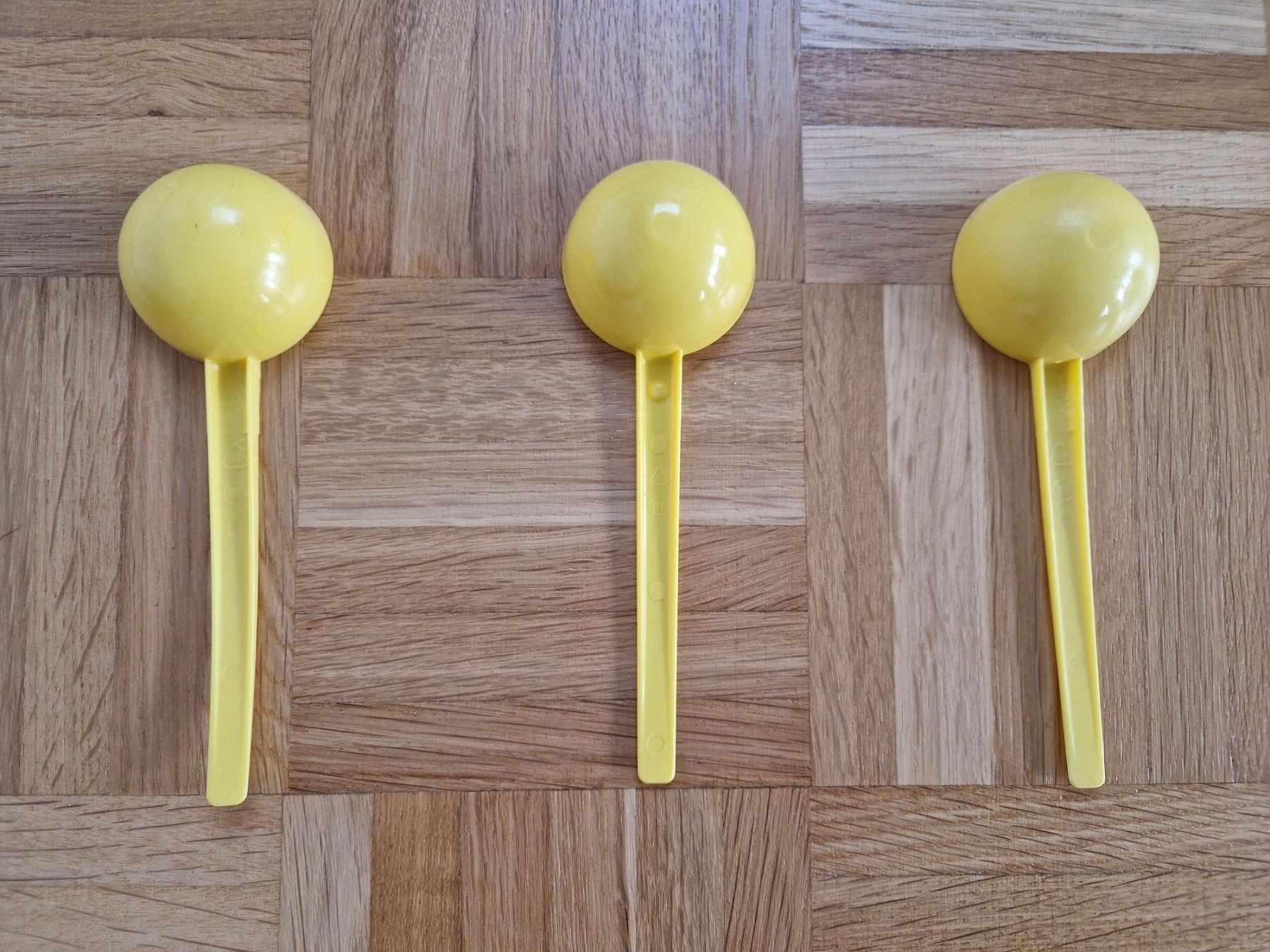 Cucchiai: 3 Plastik Löffel gelb – Nuovo (secondo la descrizione) da Zürich venduto da yro_qvz7 1