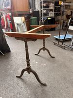 Gusseisen Füsse / Tischgestell mit Holzplatte gebraucht