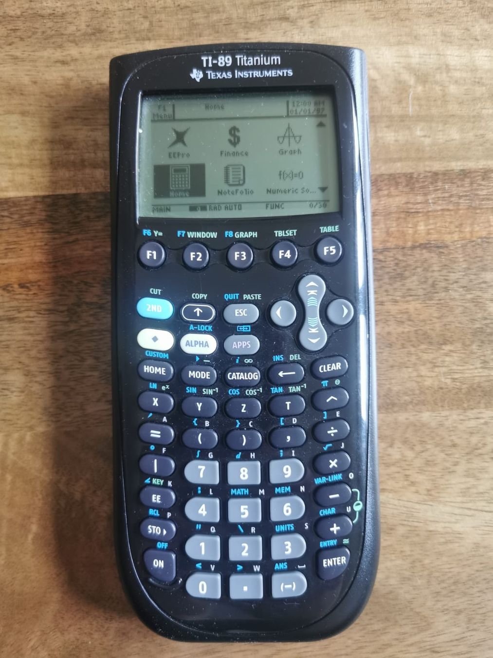 Taschenrechner: Texas Instruments TI-89 Titanium Taschenrechner – Gebraucht aus Lenzburg von kgei 2