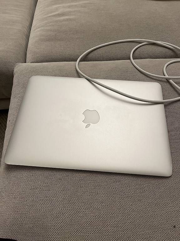 Apple Notebooks: MacBook Air 13Zoll macOS Monterey – Gebraucht aus Zürich von zucchetti13 1