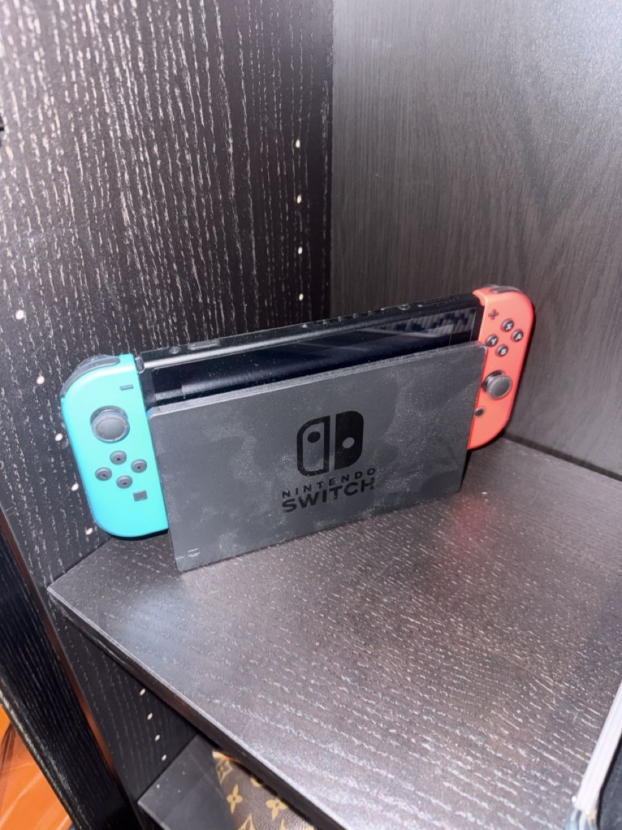 Nintendo Consoles: Nintendo Switch – Neuf (Voir description) à Winterthur par Jon_qmv5