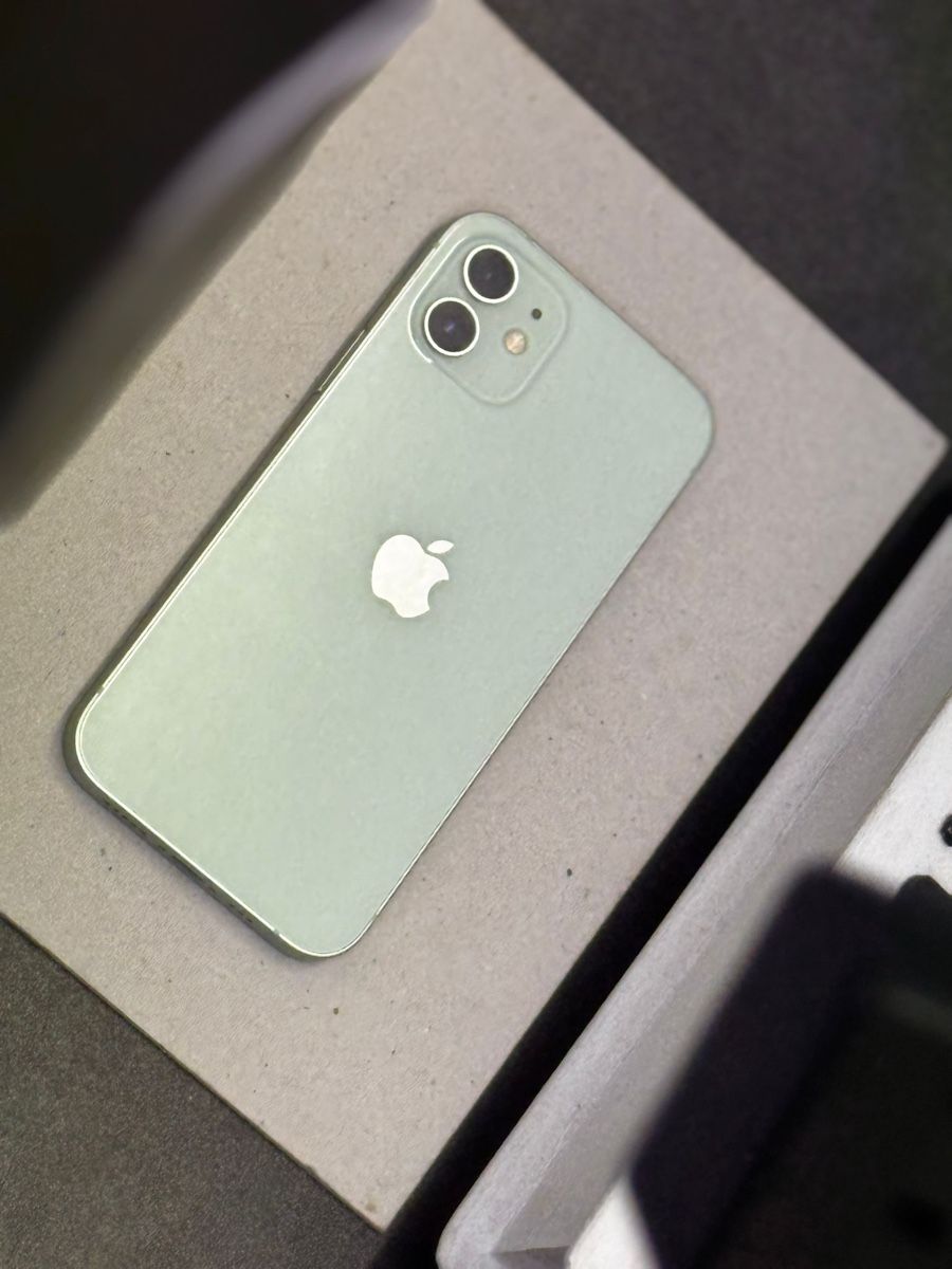 Apple Handys / Smartphones: iPhone 12 – Gebraucht aus Bern von Felipe1ch