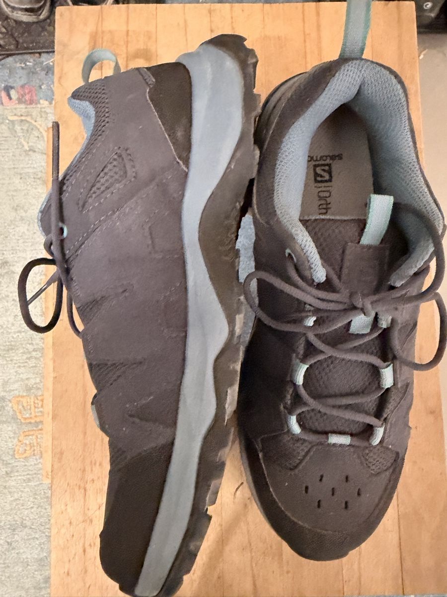 Damenschuhe: Salomon Wanderschuhe Damengrösse 38 gebraucht – Gebraucht aus Zofingen von roki_ch 1
