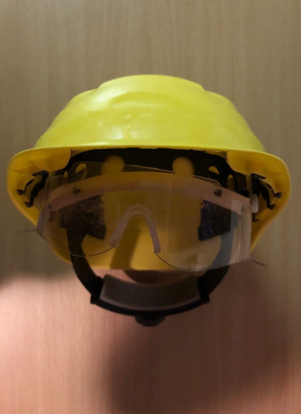 Protezione per viso e udito: Baustellenhelm gelb mit Schutzbrille – Usato da Buchs SG venduto da Handyman77 3