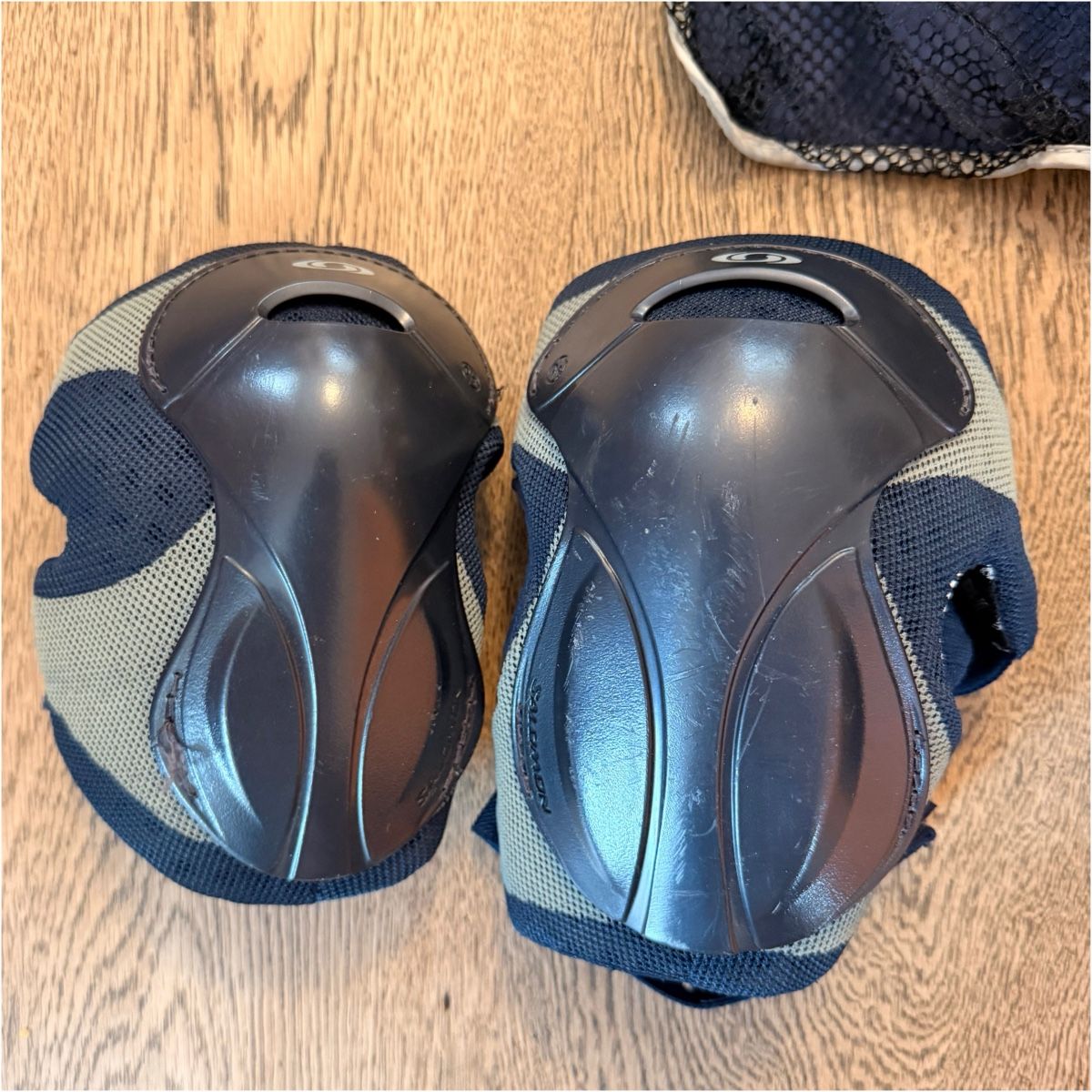 Salomon Schutz & Schoner: Salomon - Inline-Protektoren -  2-Pack Set - Grösse L – Gebraucht aus Schlieren von KaRoPue 2