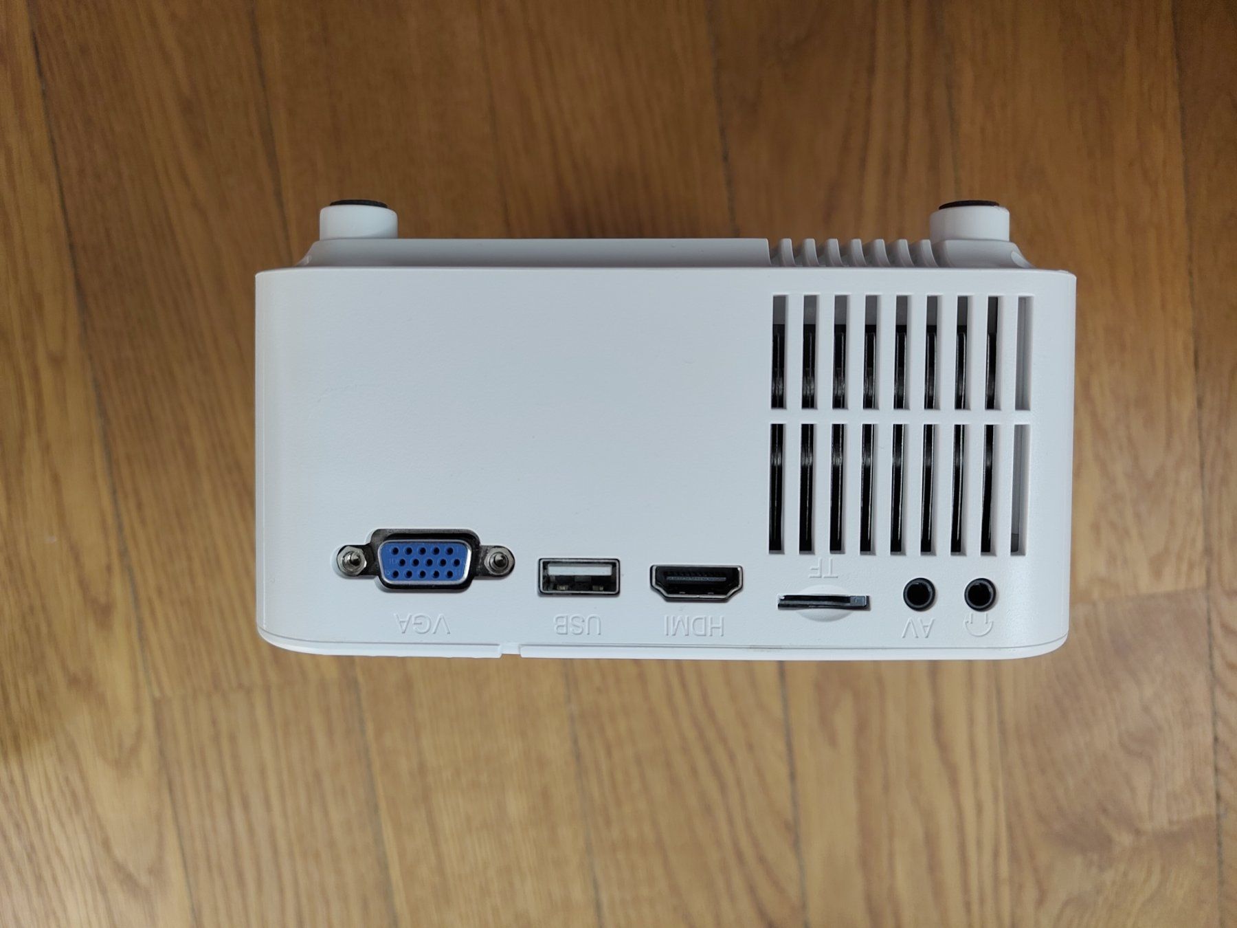 Technaxx Videoprojektoren: Technaxx Mini LED Beamer TX-113 – Gebraucht aus Winterthur von ami_2khf 6