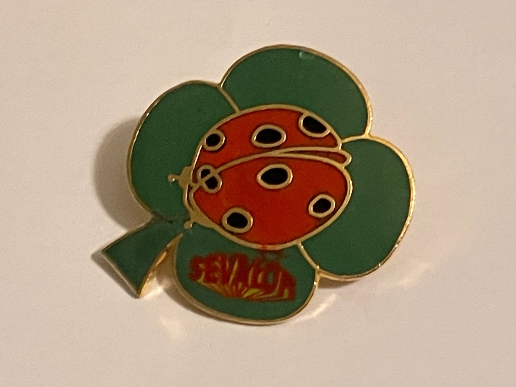 Placchette & Badge: 1 Pin Sevalor – Usato da Basel venduto da djwwpp