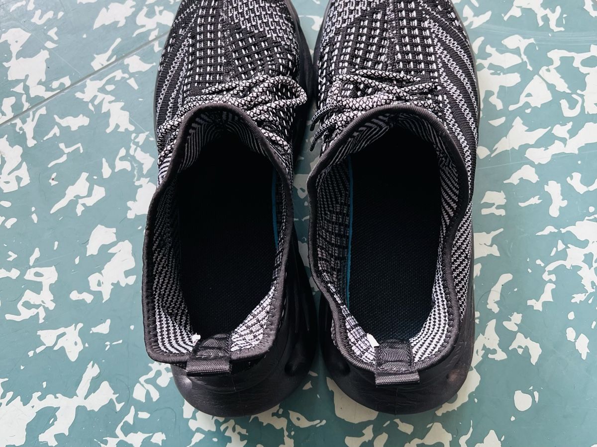 Scarpe da uomo: Black & White Sneakers Size 43 - Excellent Condition! – Nuovo (secondo la descrizione) da Fribourg venduto da FUJAY-AT123 3