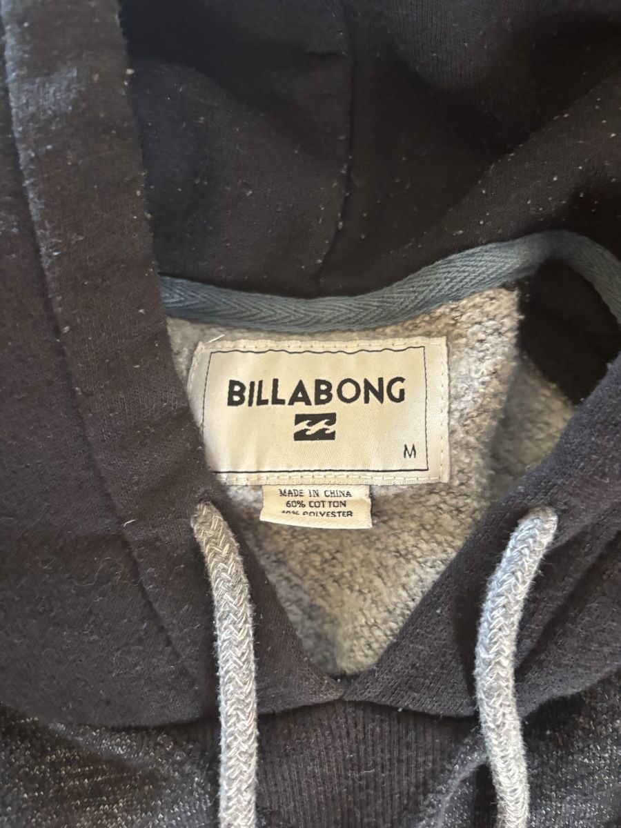 Pullover & Sweatshirts: Black Hoodie Billabong – Gebraucht aus Chexbres von doe_xns6 1