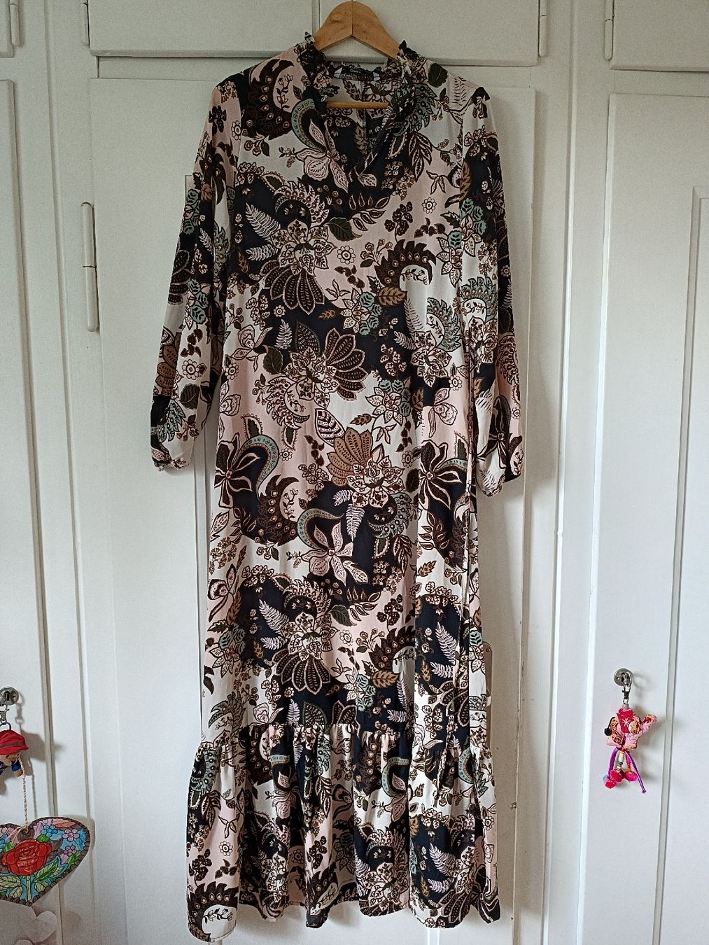Only Robes: ONLY Kleid, Gr. S, Blumenmuster – D'occasion à Zürich par salsera44 1