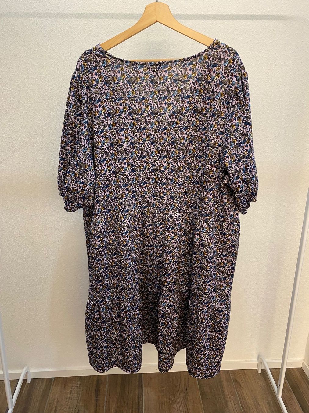 Vestiti: River Island Plus Blumenkleid Gr. 52 – Usato da Pratteln venduto da a23_j2gs 5