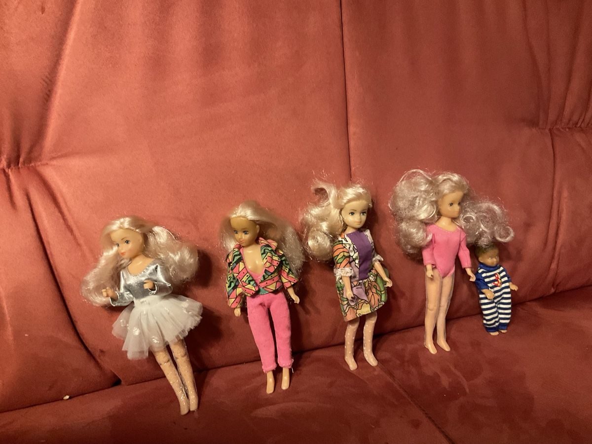 Bambole: CEAN TOYS 1980 (mini Barbies) – Usato da Herbriggen venduto da Sehrazade