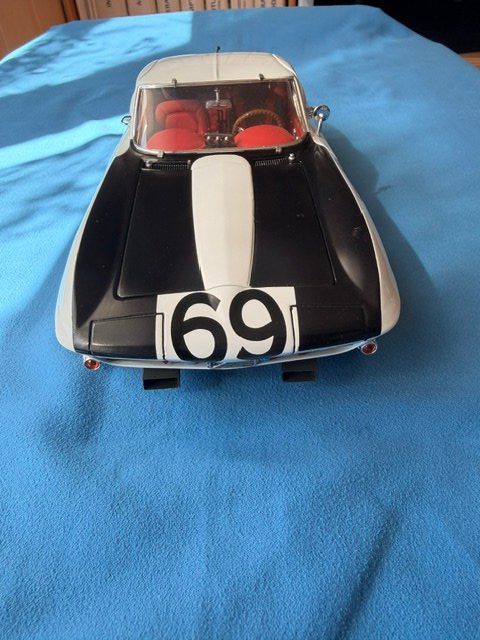 Exoto Modellini d'auto: CHEVROLER STINGRAY C2 EXOTO No.69 – Nuovo e nell'imballaggio originale da St-Imier venduto da frederique6 2