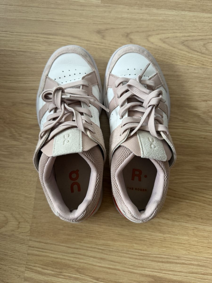 The Roger Clubhouse in rose by On. Running (D'occasion) à Olten pour ...