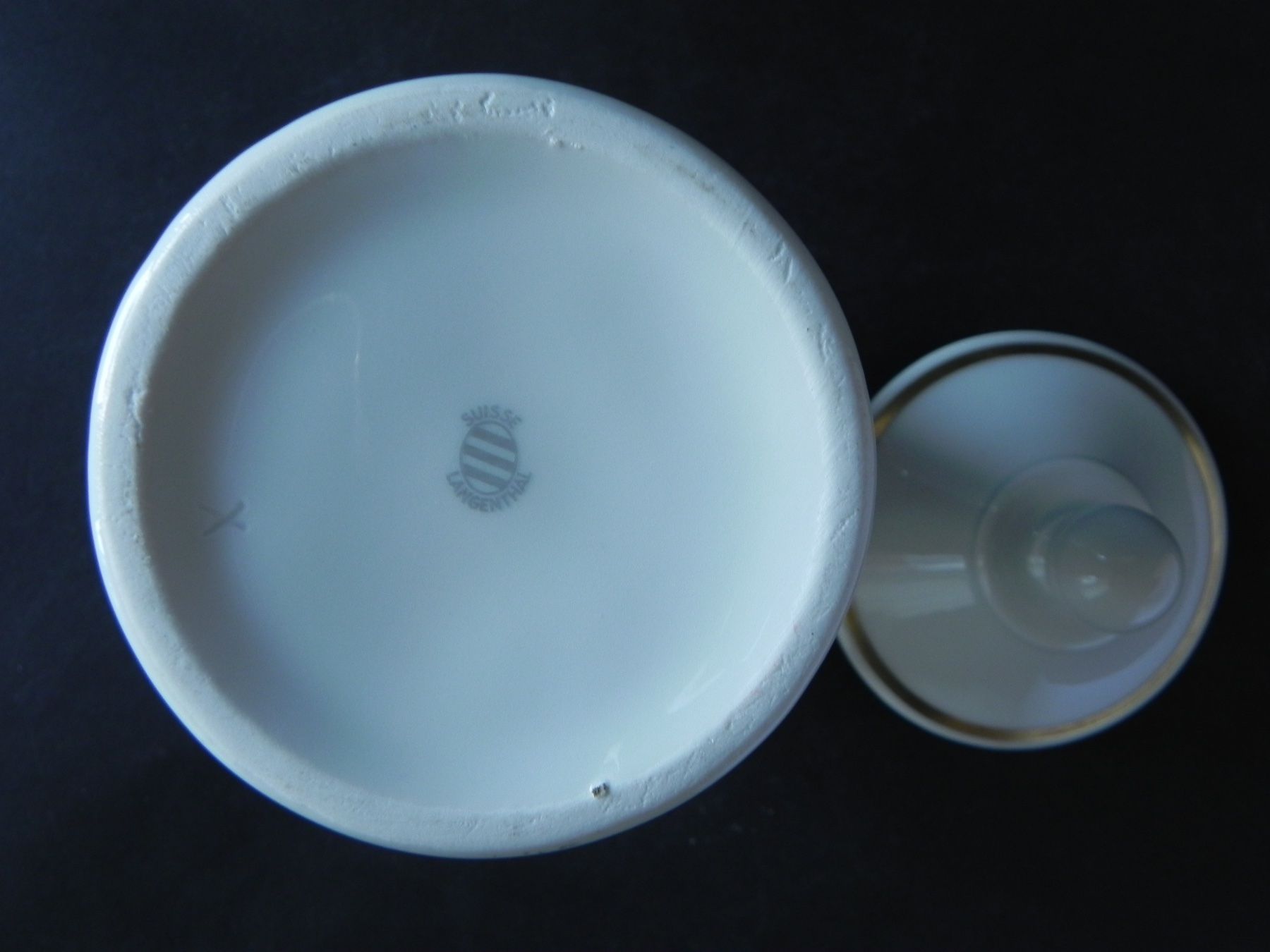Tutte le decorazioni: Langenthal Dose mit Deckel - Sujet Crataegus oxyacantha L. – Nuovo (secondo la descrizione) da Zürich venduto da LodgE-21 5