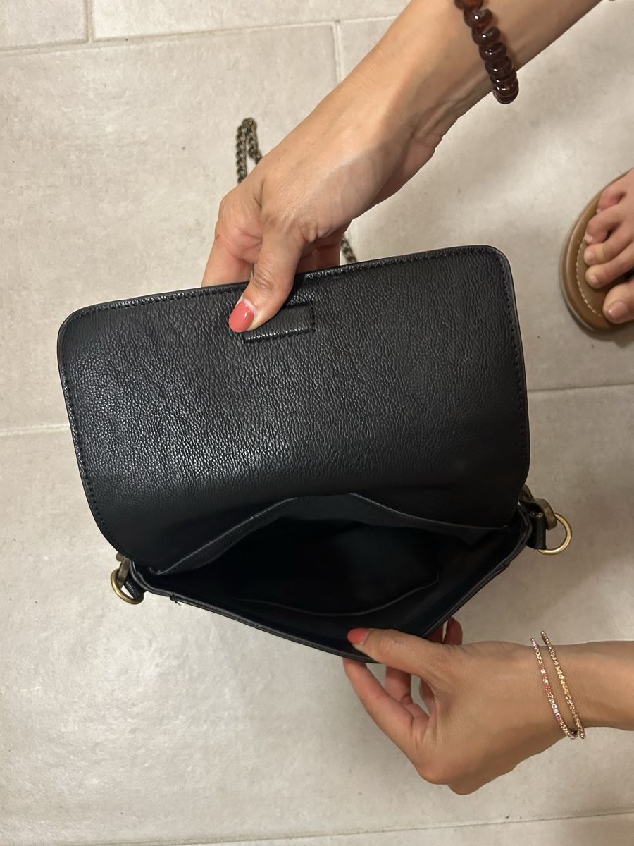 Desigual Borse da donna: Borsa a tracolla Desigual nera e oro, come nuova – Usato da Magliaso venduto da EliVer 1