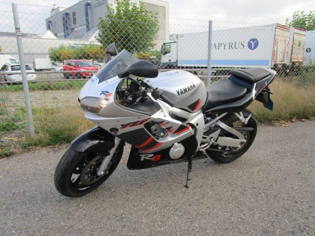 Motorrad Yamaha YZF R6 Kat. A1 beschränkt mit Sturzschaden (Gebraucht ...