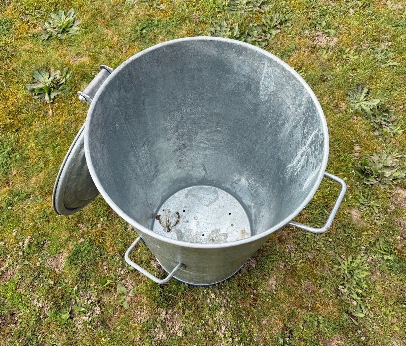 Cestini per rifiuti: Abfalleimer Tonne 70 L feuerfest – Usato da Gerlafingen venduto da sternrose 2