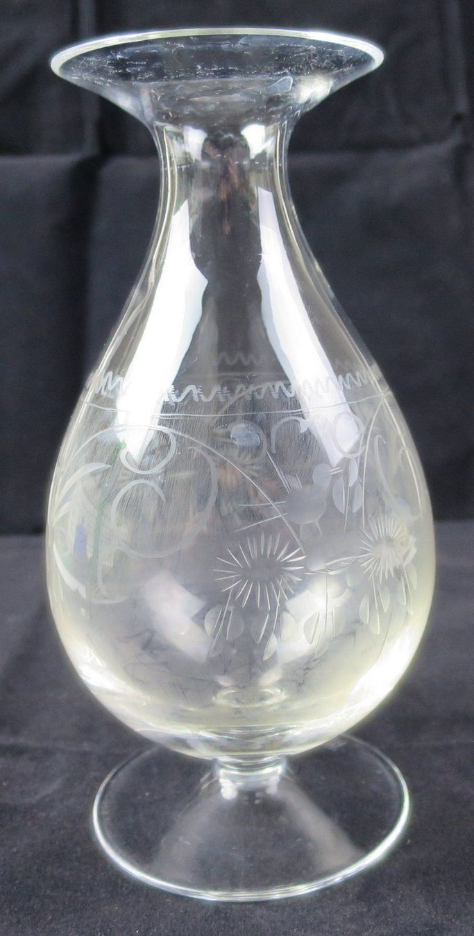Vasen & Gefässe: Glas Vase, graviert, ca. 16 x 7,5 cm – Gebraucht aus Zürich von 1.Simon 3