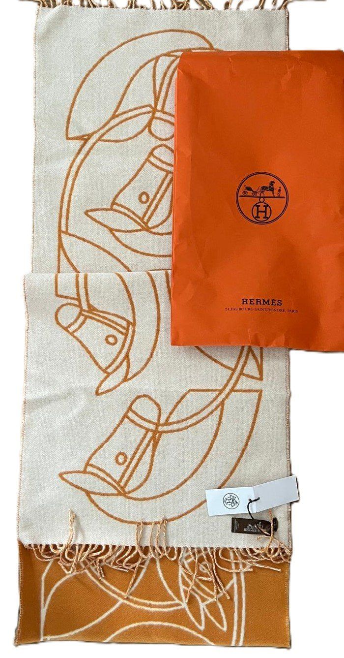 Hermès Foulards, Tücher & Schals: HERMES Schal – Neu und originalverpackt aus Dübendorf von and_fd9y