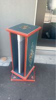 CD Regal handbemalt mit Blumenmotiv dunkelblau rot