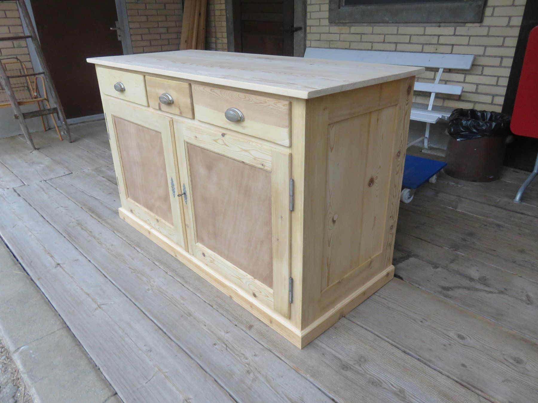 Cassettiere: antike grosse Anrichte /Sideboard – Usato da Ruswil venduto da Mfladibus 2