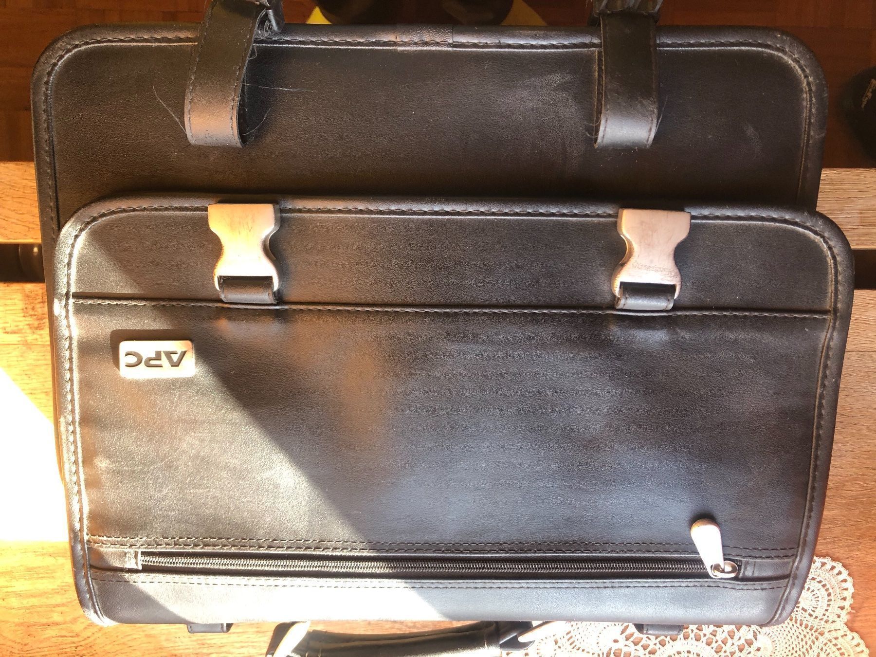 Apc Taschen: APC Ledertasche – Gebraucht aus Trin von gumalcan 9