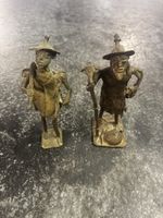 2 handgegossene Bronzefiguren im afrikanischen Stil –m