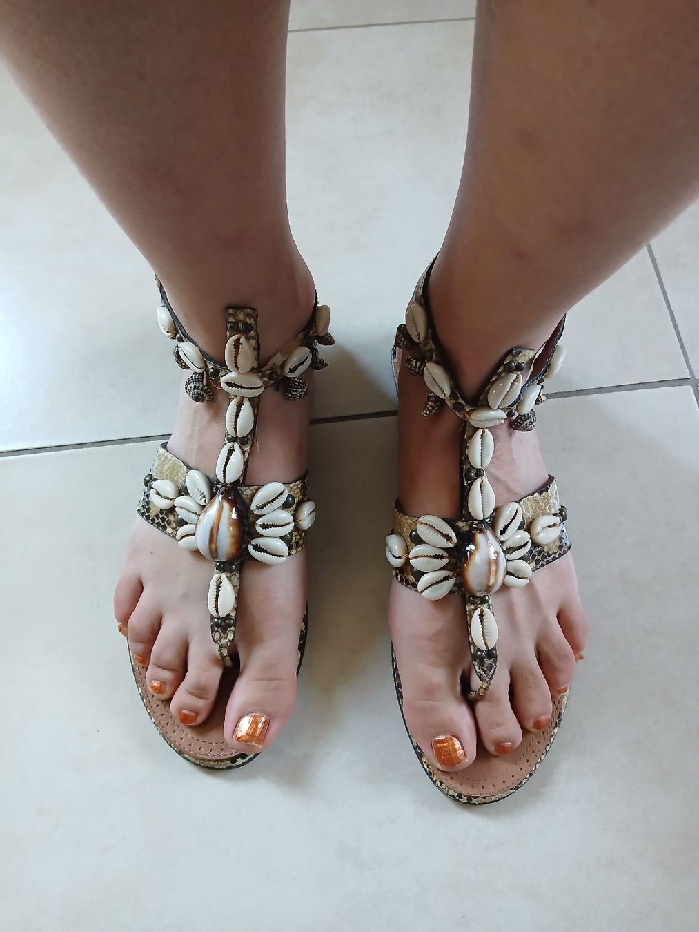 Alaia Scarpe da donna: Sandales de plage Alaïa en python et coquillages cauris 38 – Usato da Monthey venduto da mar_h6jr 6