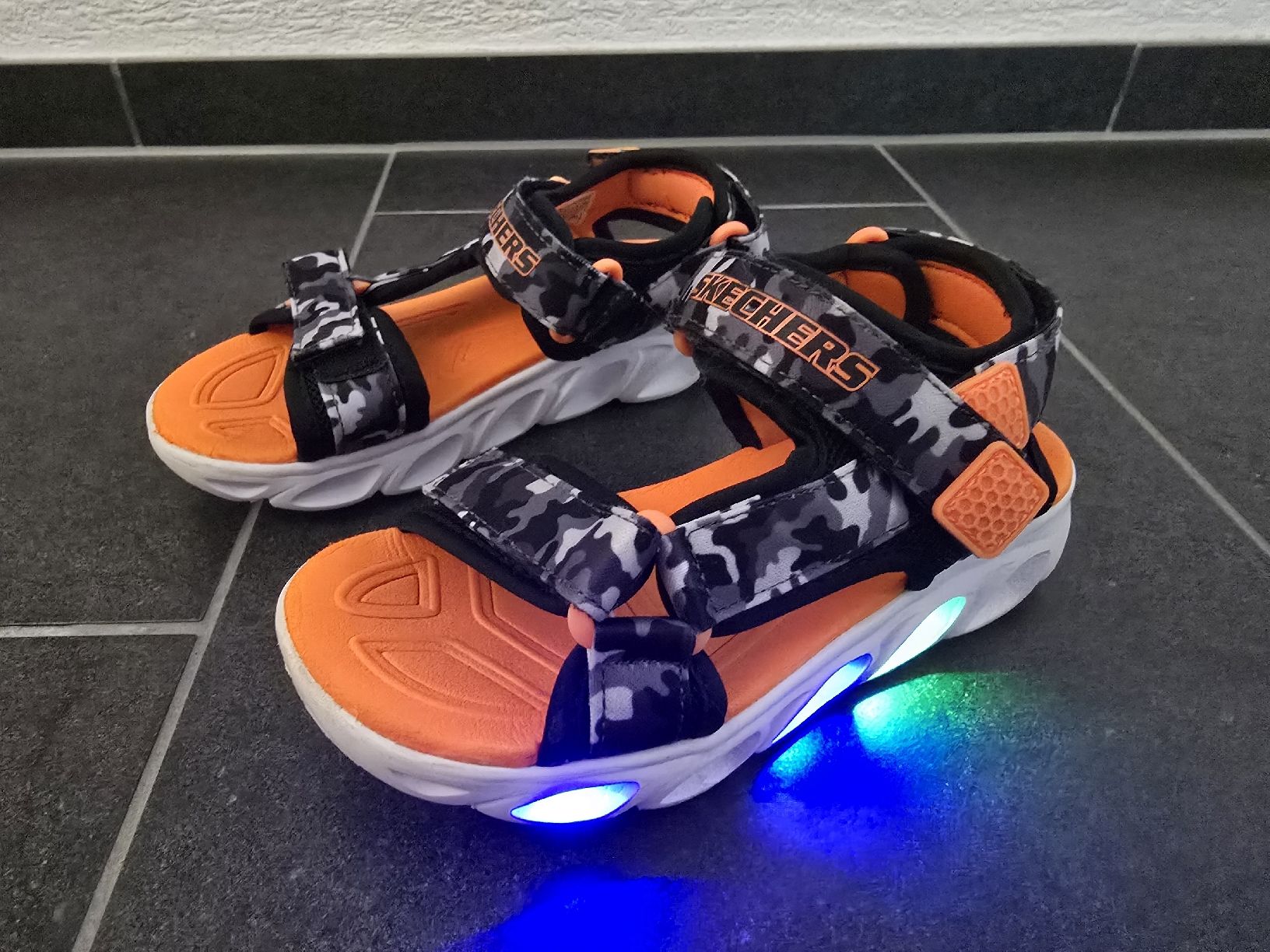 Skechers Scarpe per ragazzi: SKECHERS Sandalen Grösse 29 – Nuovo (secondo la descrizione) da Birmensdorf ZH venduto da nad_5hfd 3