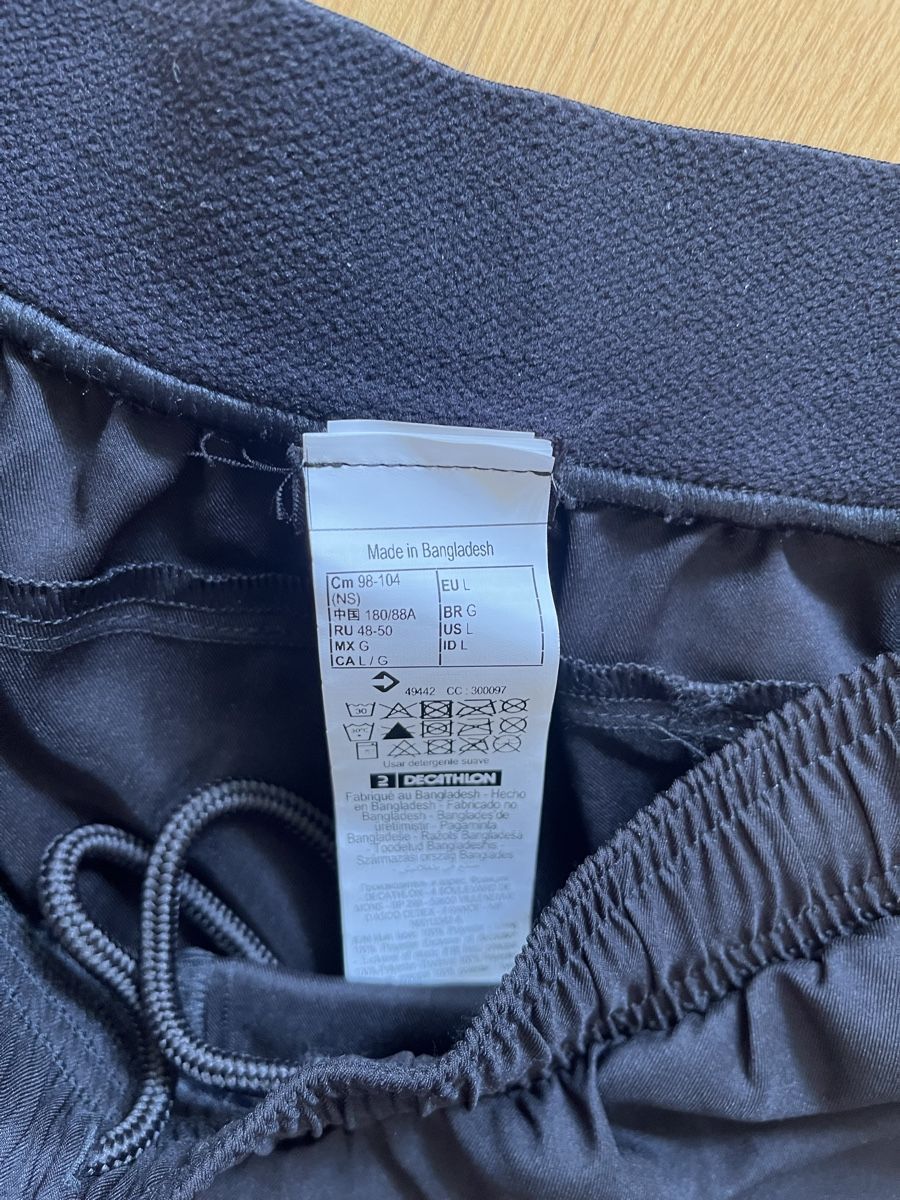 Decathlon Pantaloni: Short Artengo L noir – Nuovo (secondo la descrizione) da Bern venduto da pie_mdk2 1