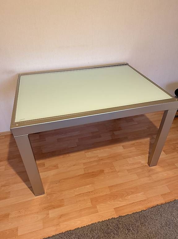 Tavoli: Table à manger extensible  – Usato da Corcelles-près-payerne venduto da alv_7rq2